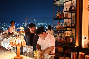 Best Rooftop Bars in Tampa, FL: Skyline Views and Sunset Cocktails