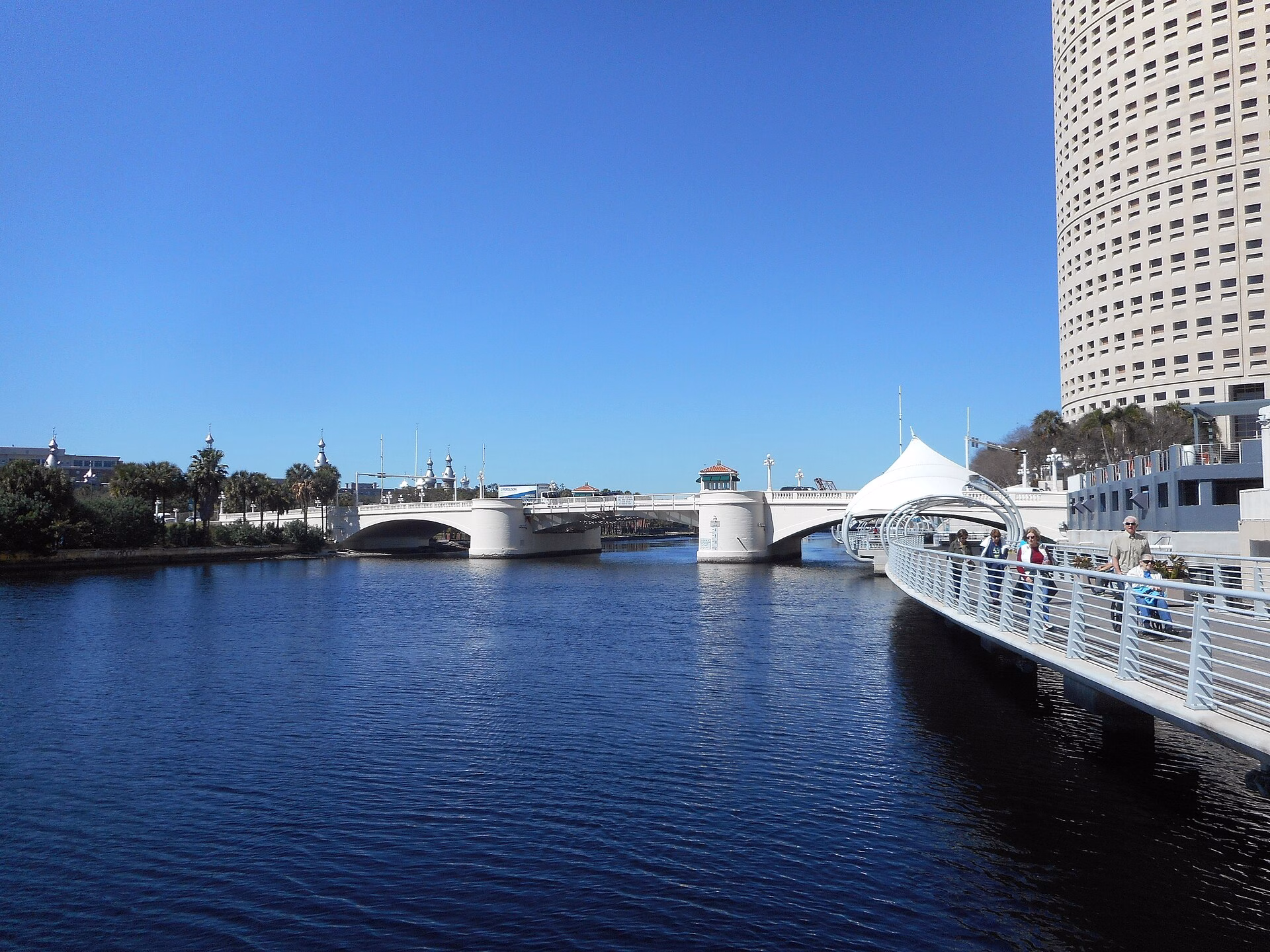 Things to Do in Downtown Tampa & the Riverwalk: A Complete Local Guide